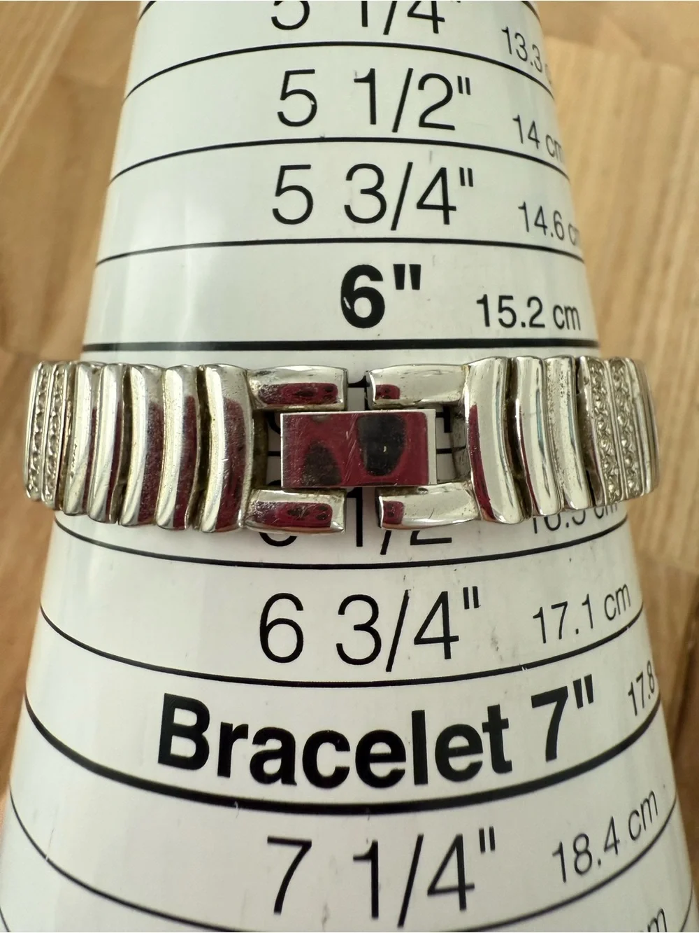 Croton ladies oval silver tone crystal watch NEW BATTERY